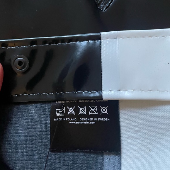 Stutterheim Frame Opal Raincoat Black/White - Picture 4 of 9